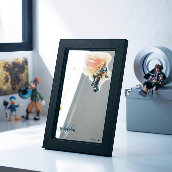 File:Roxas & Sora Mirror Frame Belle Maison.png